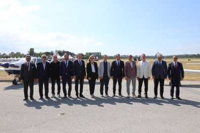 Bursa'da 30 Ağustos coşkusu gökyüzüne taşındı