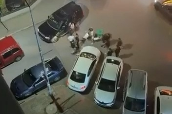 "Sinyal ver" diye bağırdı, sözlü tartışma kameraya yansıdı