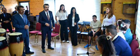 Başkan Oktay Yılmaz, özel öğrencilerin heyecanına ortak oldu