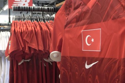 Ay yıldızlı formalar Bursastore'da satışa çıktı
