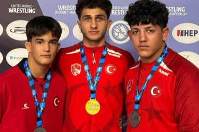 Büyükşehir Belediyesporlu güreşçilerden 3 madalya