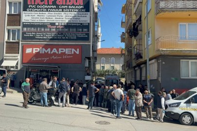 Evlerinde ölü bulunan çiftin cinayete kurban gittiği üzerinde duruluyor