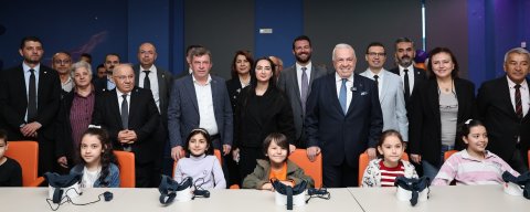Nilüfer Belediyesi dijital deneyim merkezi açıldı