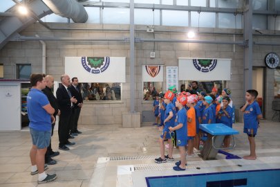 Başkan Taban İnegöl Belediyespor’un yüzme sporcularıyla buluştu