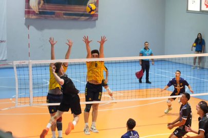 YENİŞEHİR BELEDİYESPOR FİLEDE SET VERMİYOR: 3’TE 3!