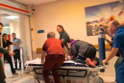 Bursa'da nefes kesen anlar...Sedye üzerinde hayata döndürme çabası
