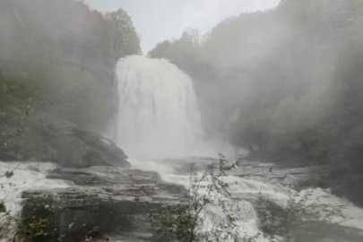 Bursa'da sağanak yağışın ardından Suuçtu Şelalesi coştu, Niagara'yı aratmadı