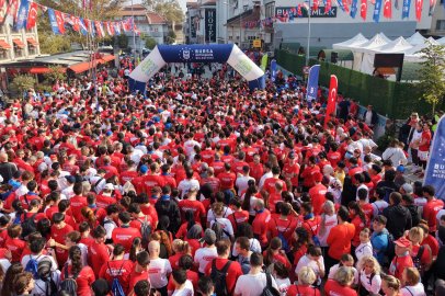 Binlerce Bursalı, Cumhuriyet için koştu