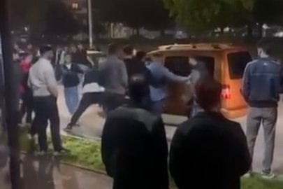 Parkta gençlerin kavgası...
