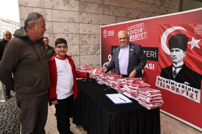 Atatürk posterleri Nilüfer’in her yerinde