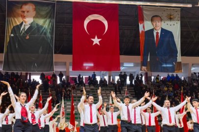 103 öğretmenle 103. yıl coşkusu