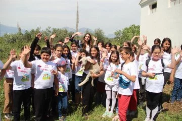 Antalya'da çocuklar tarımı ve hayvancılığı uygulamalı öğrendi