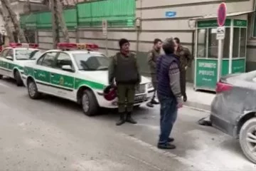 Azerbaycan'ın Tahran Büyükelçiliğine saldırı