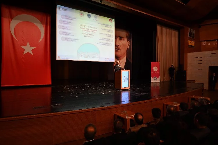 Başkan Alinur Aktaş'tan ortaöğretim öğrencilerine burs müjdesi