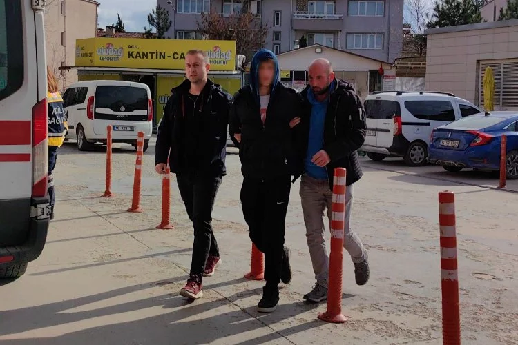 Bursa'da 2 kişiyi bıçaklayan şüpheli yakalandı