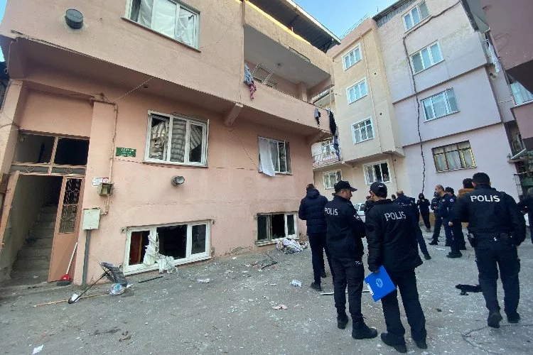 Bursa'da patlama sonucu sokak savaş alanına döndü