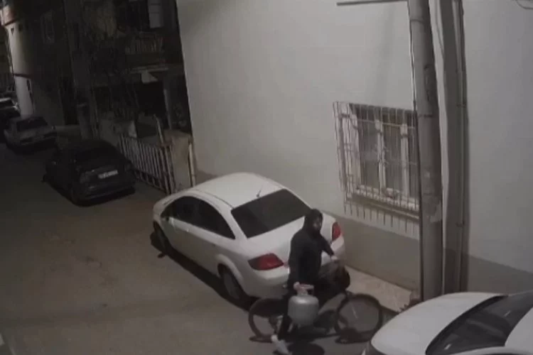 Bursa’da pişkin hırsız güvenlik kameralardan kaçamadı