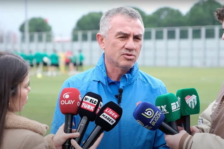 Bursaspor Teknik Direktörü Ümit Şengül: "Ligin son maçına kadar savaşacağız"
