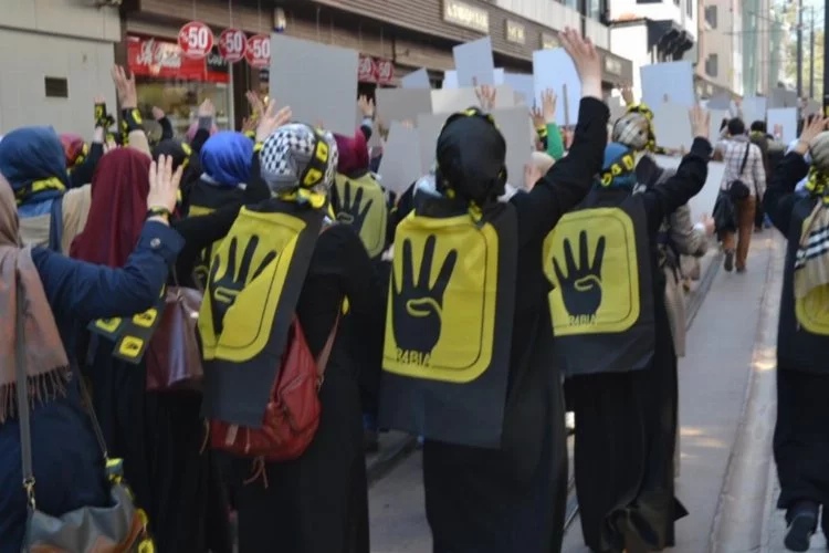 Çevik Bir'in tahliyesine Bursa'da tepki