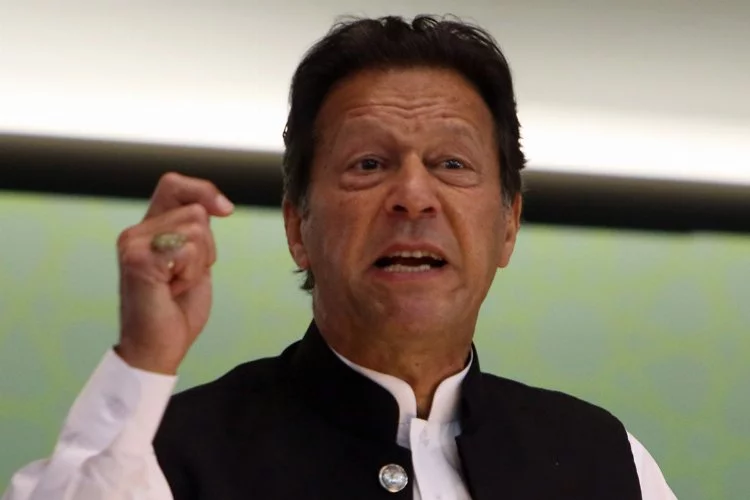 Eski Pakistan Başbakanı Khan'a suikast girişimi