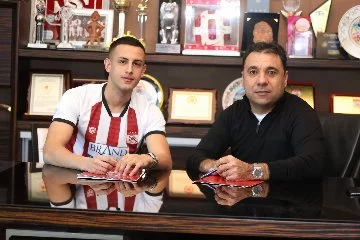 Fenerbahçe, Bartuğ Elmaz’ı Sivasspor’a kiraladı