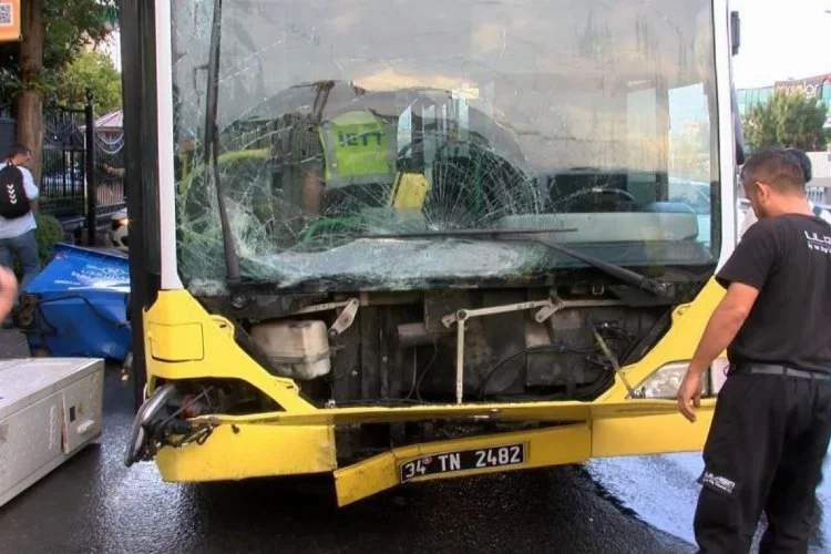 İETT otobüsü kaza yaptı