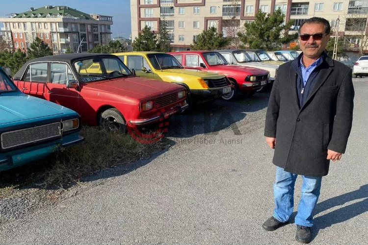 İzlediği haberden etkilenerek Anadol marka otomobil koleksiyonu yaptı