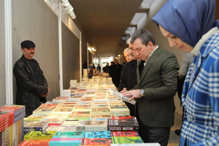 İzmir Bergama Kitap Günleri açıldı