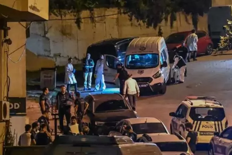 Kağıthane'de polise silahlı saldırı: 2 polis yaralı