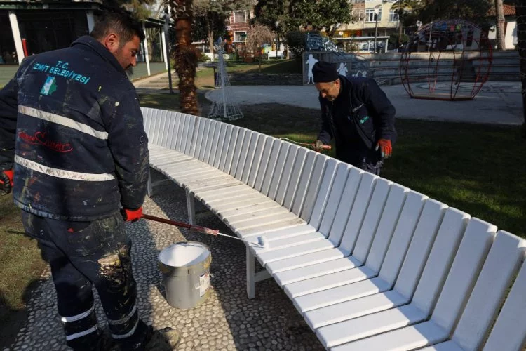 Kocaeli İzmit Belediyesi, Cumhuriyet Park’ında genel bakım çalışmalarına başladı