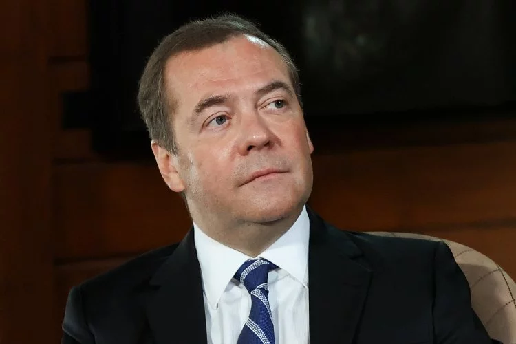 Medvedev'den 2023 tahminleri: 'ABD'de iç savaş çıkacak'