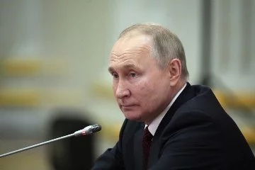 Putin'den batılı ülkelerin gaz borçlarını yabancı para birimleriyle ödemelerine izin