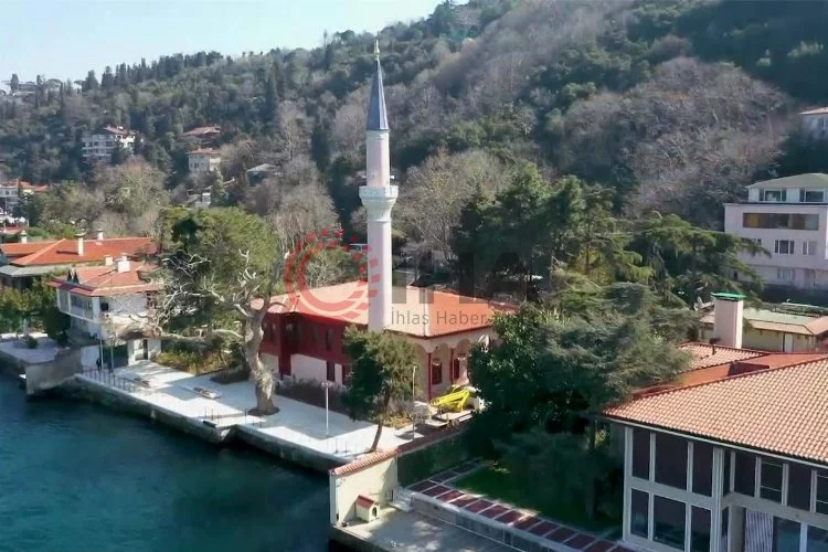 Yeniden ibadete açılmak için gün sayan tarihi Vaniköy Camii havadan görüntülendi
